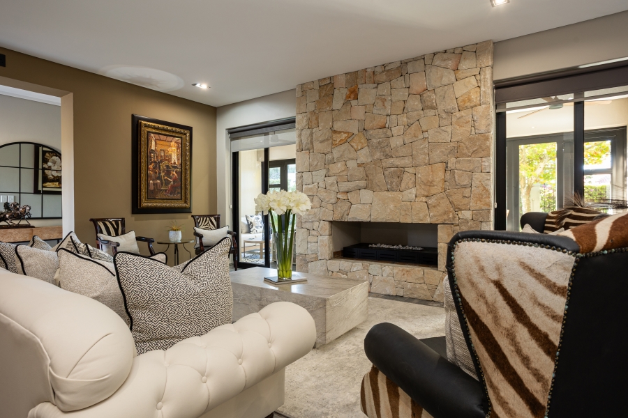 6 Bedroom Property for Sale in Winelands Western Cape